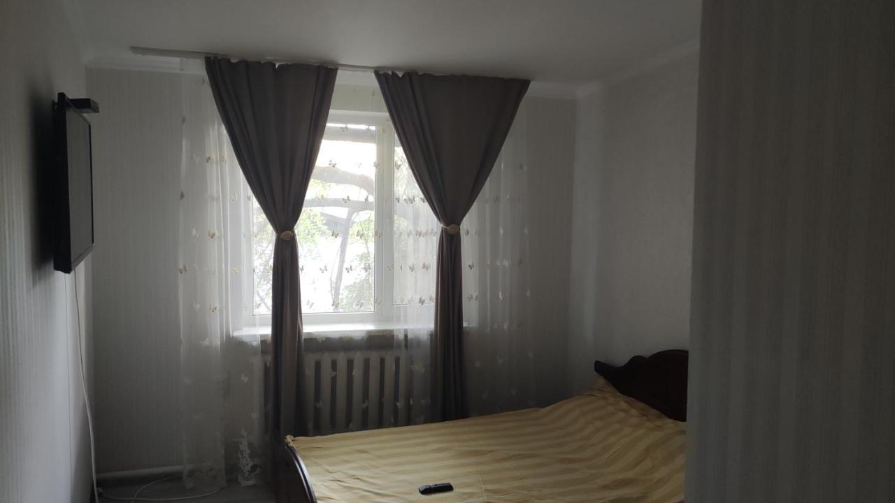 Хостел На Барахолки Almaty Exterior foto
