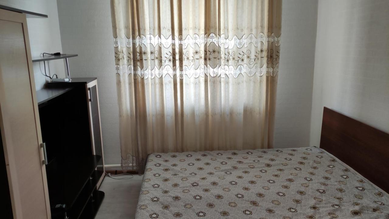 Хостел На Барахолки Almaty Exterior foto