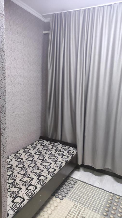 Хостел На Барахолки Almaty Exterior foto